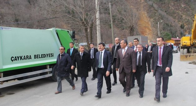 VALİ ÖZ ÇAYKARA'DA İNCELEMELERDE BULUNDU