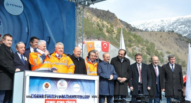 Yakın geçmişimizde hayal dahi edilemeyeni bugün yapıyoruz