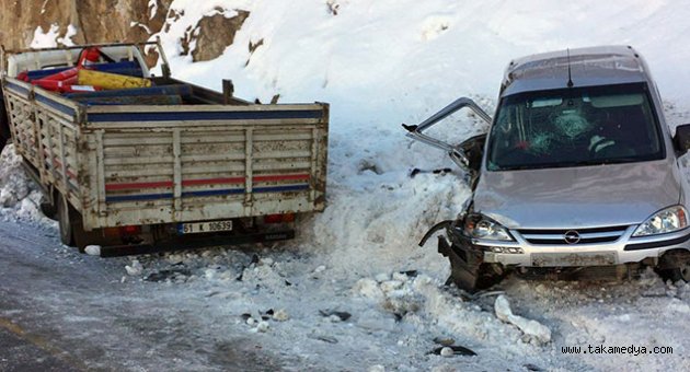 Zigana'da feci kaza 1 Ölü 2 Yaralı